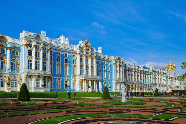 ekaterininskij-dvorets-tsarskom-sele